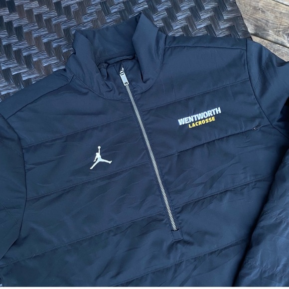 Air Jordan 1/4 zip - Picture 2 of 6
